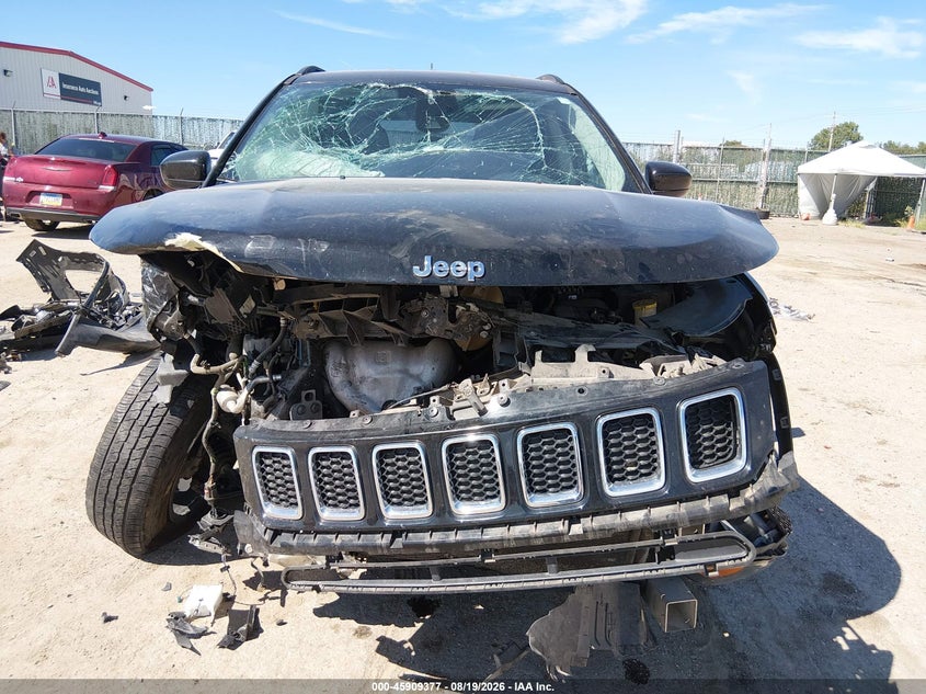 2018 JEEP COMPASS auction photo 6