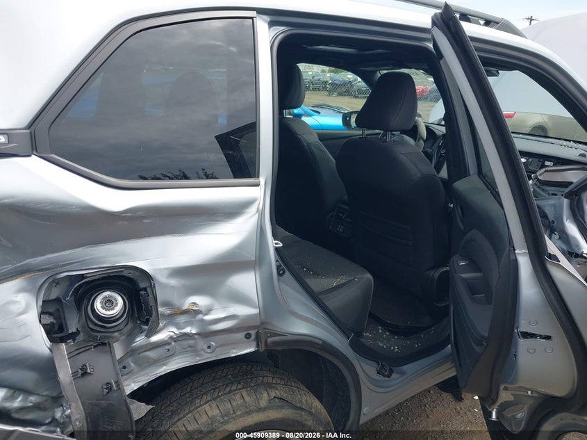 2025 SUBARU FORESTER auction photo 8