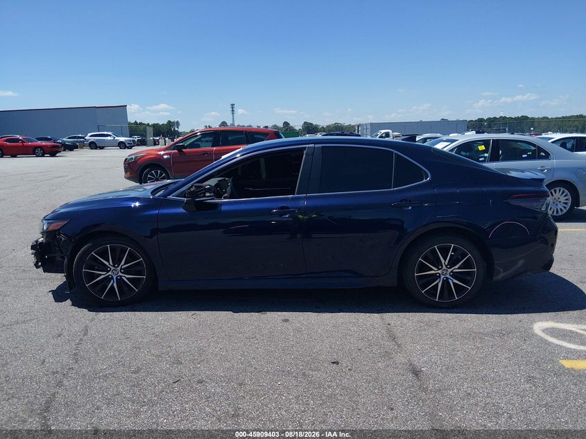 TOYOTA CAMRY - zdjęcie 14