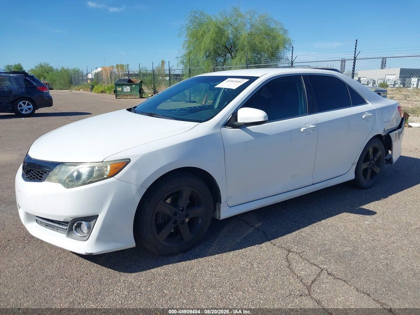2014 Toyota Camry, Левый зад, IAAI, VIN 4T1BF1FK4EU830952 — фото 2
