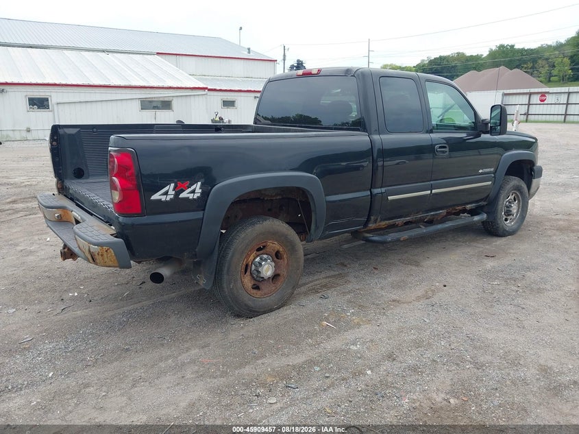 2004 CHEVROLET SILVERADO 2500HD auction photo 4