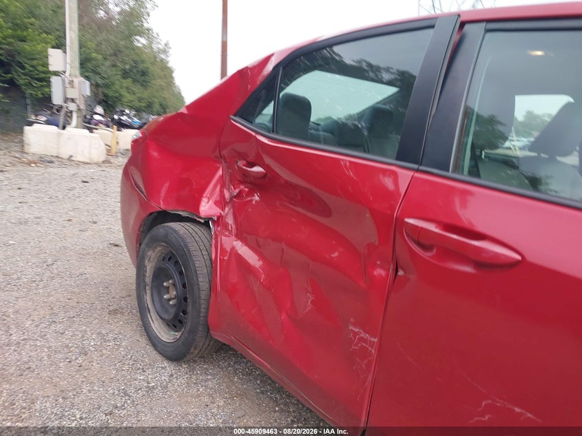 2015 TOYOTA COROLLA auction photo 6