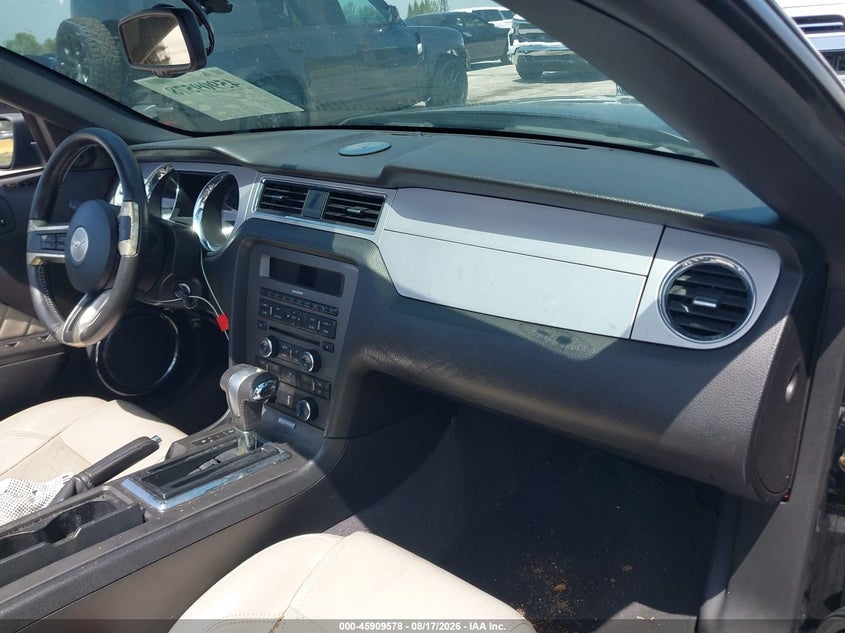 2012 FORD MUSTANG auction photo 5