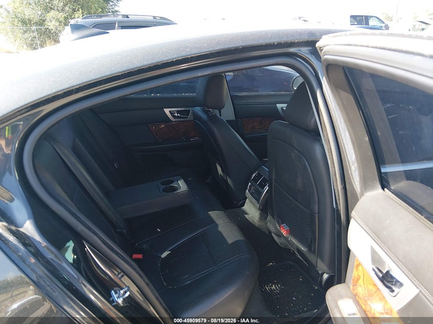 2015 JAGUAR XF auction photo 8