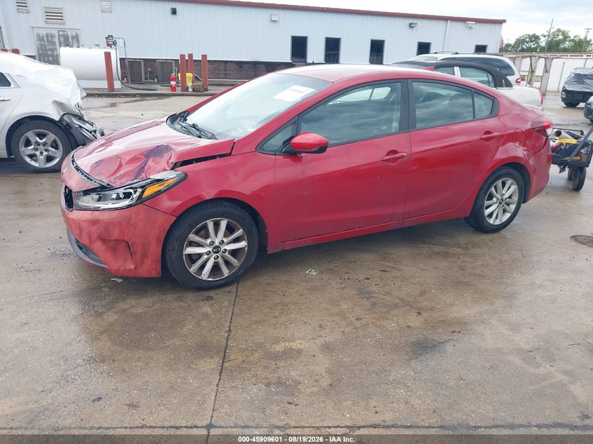 2017 Kia Forte, Normal Wear & Tear, IAAI, VIN 3KPFL4A70HE152951 — photo 2