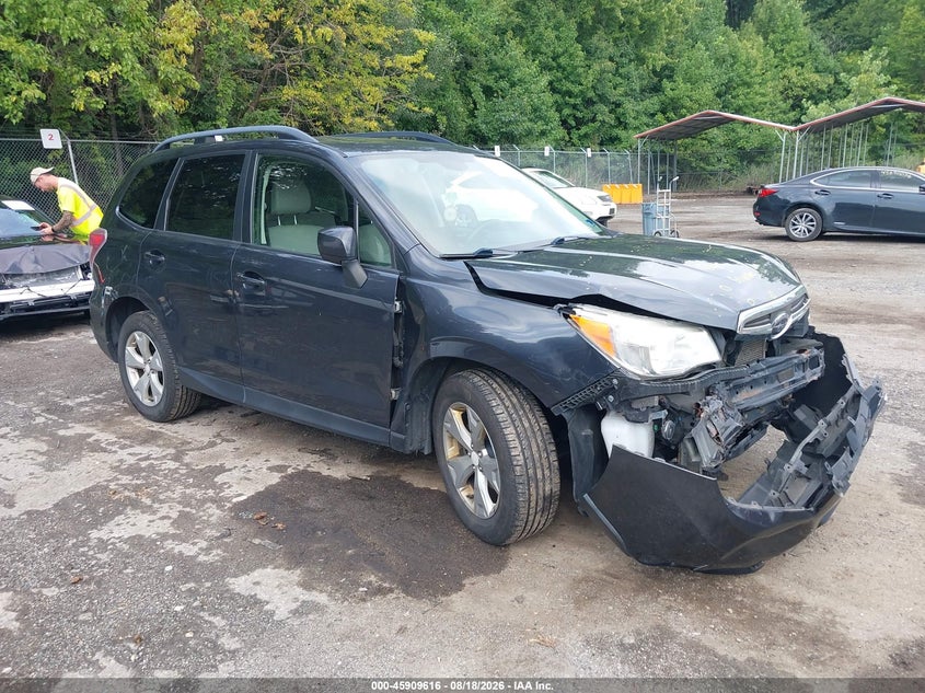2015 SUBARU FORESTER auction photo 1