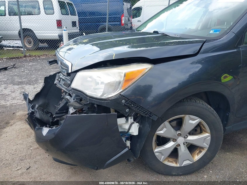 2015 SUBARU FORESTER auction photo 6