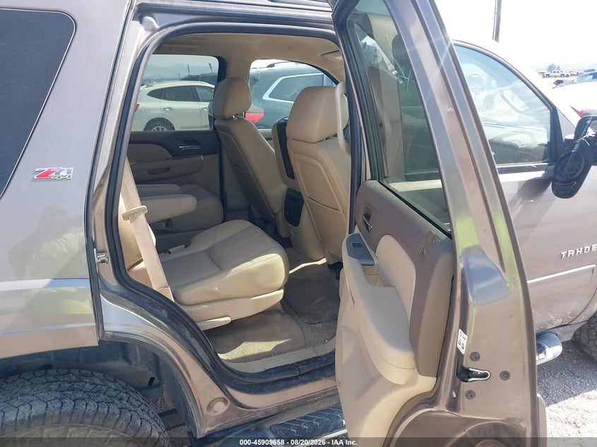 2011 CHEVROLET TAHOE LT - zdjęcie 8