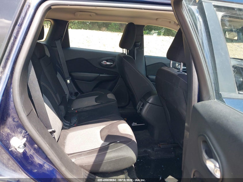 2015 JEEP CHEROKEE auction photo 8