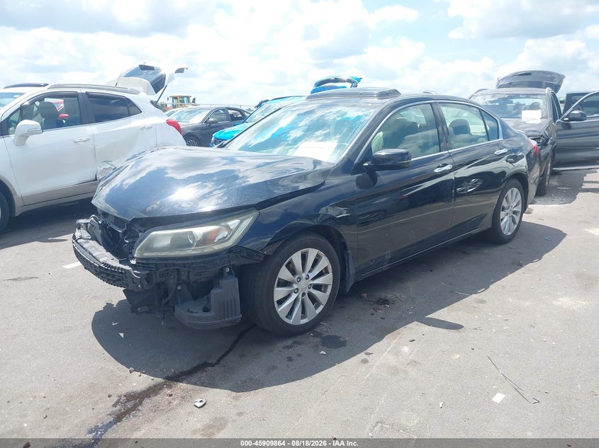 2014 Honda Accord, Right Front, IAAI, VIN 1HGCR3F81EA024604 — photo 2