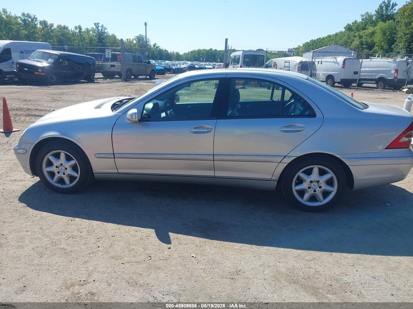 MERCEDES-BENZ C 240 2004 VIN WDBRF61J74E017465