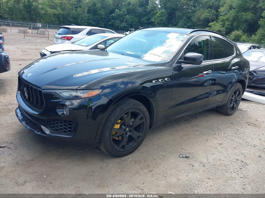 2017 MASERATI LEVANTE auction photo 2