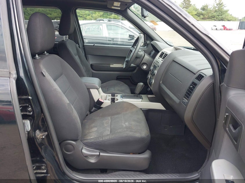2008 FORD ESCAPE auction photo 5