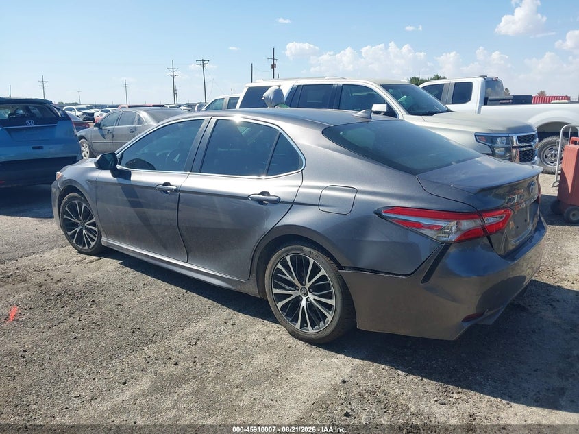 TOYOTA CAMRY - zdjęcie 3