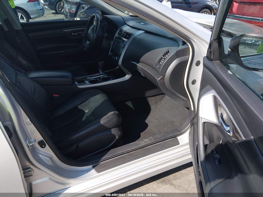 2013 NISSAN ALTIMA auction photo 5