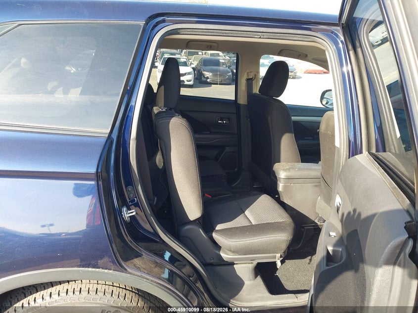 2016 MITSUBISHI OUTLANDER auction photo 8