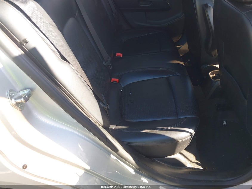 2013 CHEVROLET SONIC auction photo 8