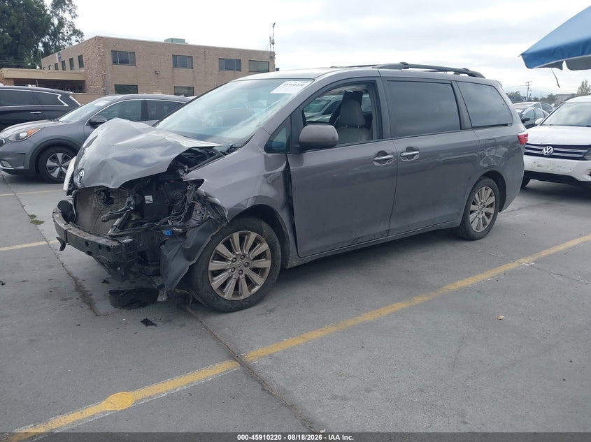 2015 Toyota Sienna, Front End, IAAI, VIN 5TDDK3DC4FS103588 — photo 2