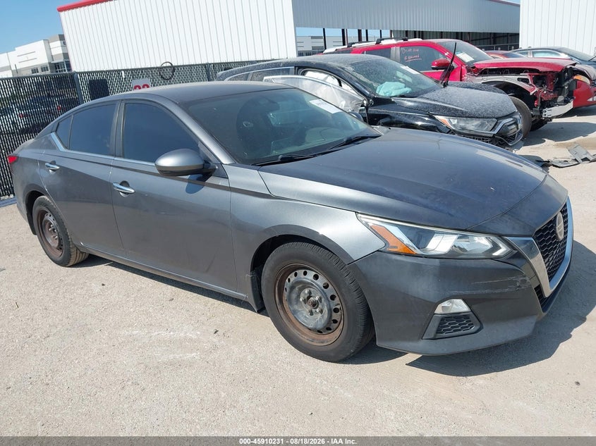 2019 NISSAN ALTIMA auction photo 1