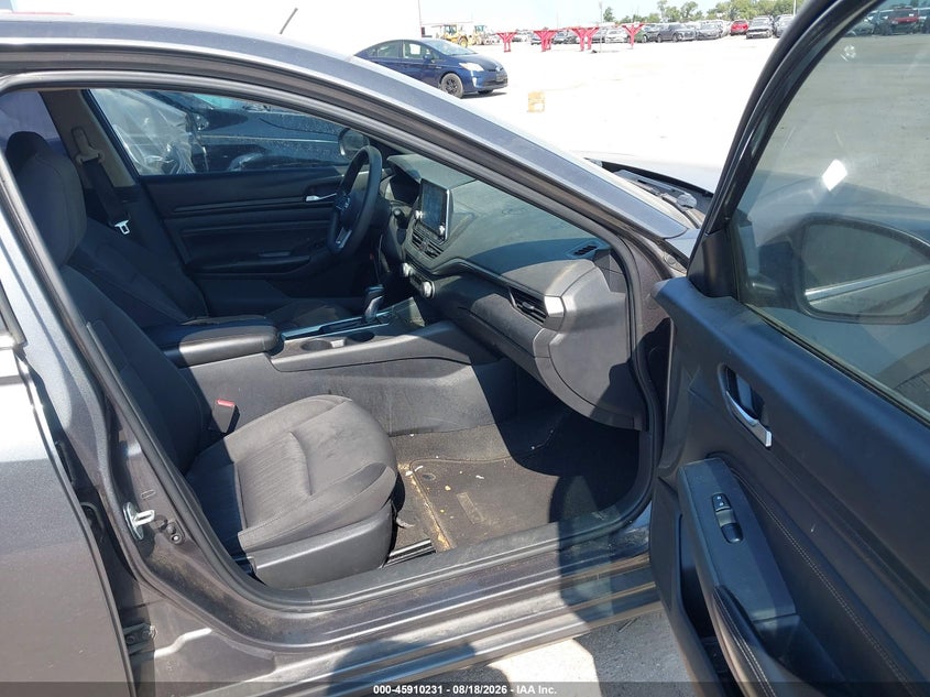 2019 NISSAN ALTIMA auction photo 5