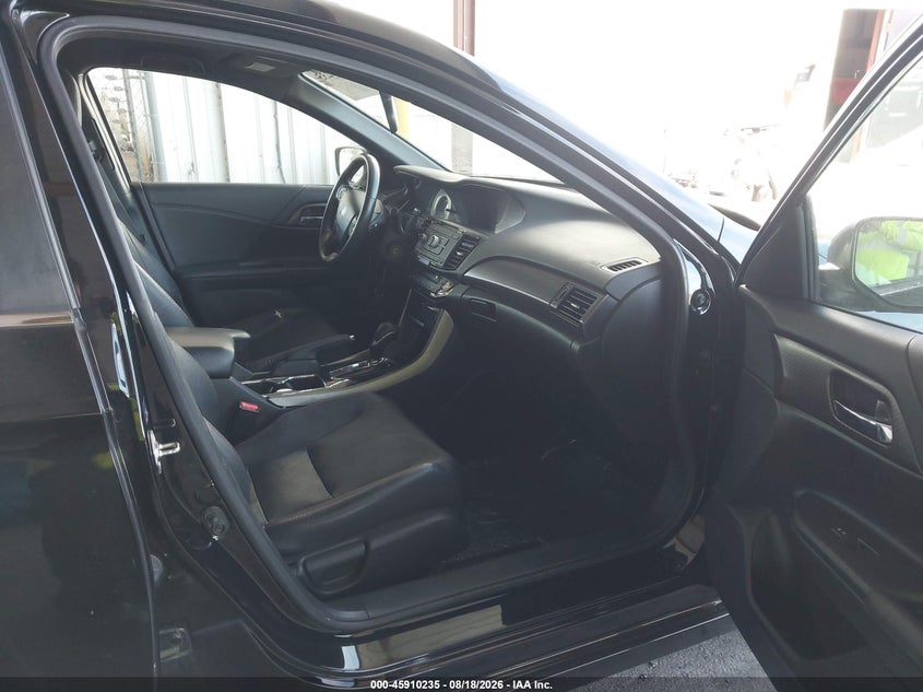 2017 HONDA ACCORD auction photo 5
