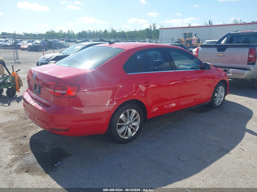 2015 VOLKSWAGEN JETTA auction photo 4