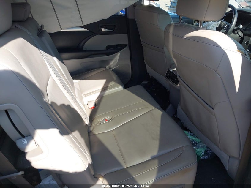 TOYOTA HIGHLANDER 2015 VIN 5TDJKRFH7FS158793