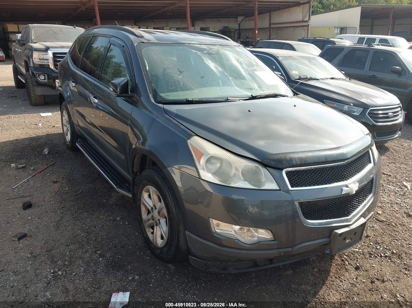 2011 CHEVROLET TRAVERSE auction photo 1