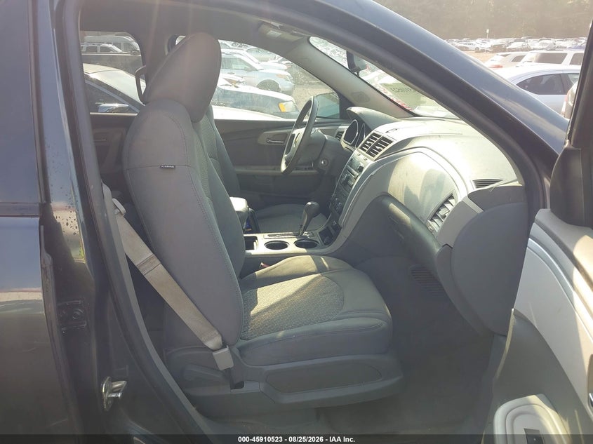 2011 CHEVROLET TRAVERSE auction photo 5