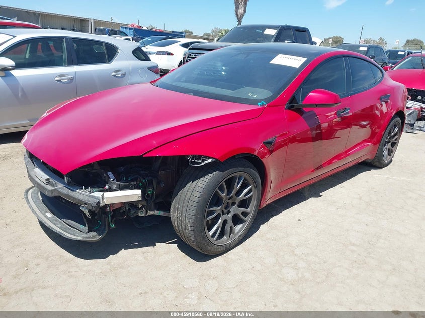 2021 Tesla Model S, Left Front, IAAI, VIN 5YJSA1E56MF437749 — photo 2