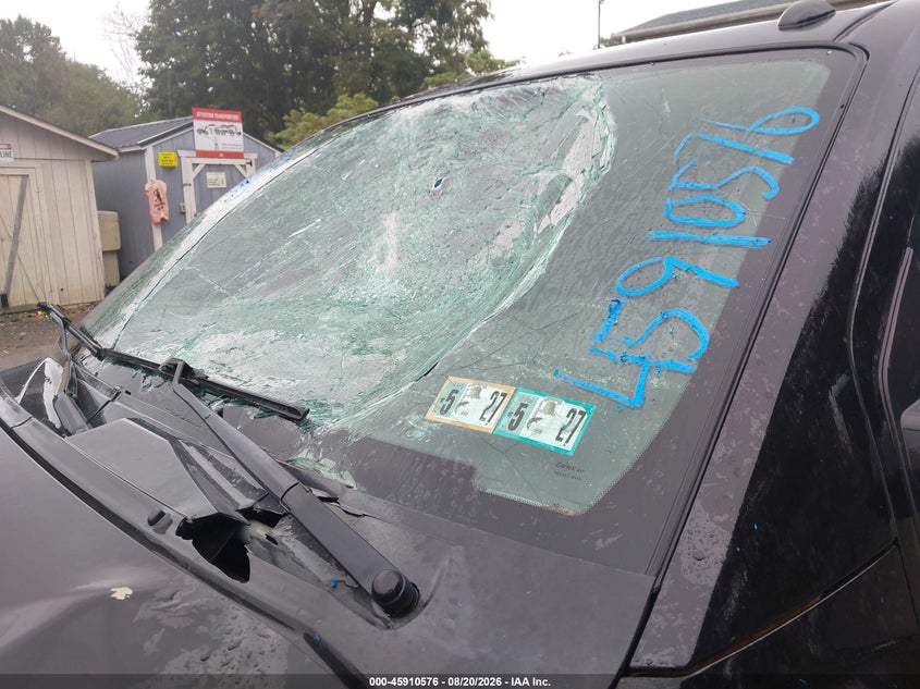 2012 NISSAN ARMADA auction photo 6
