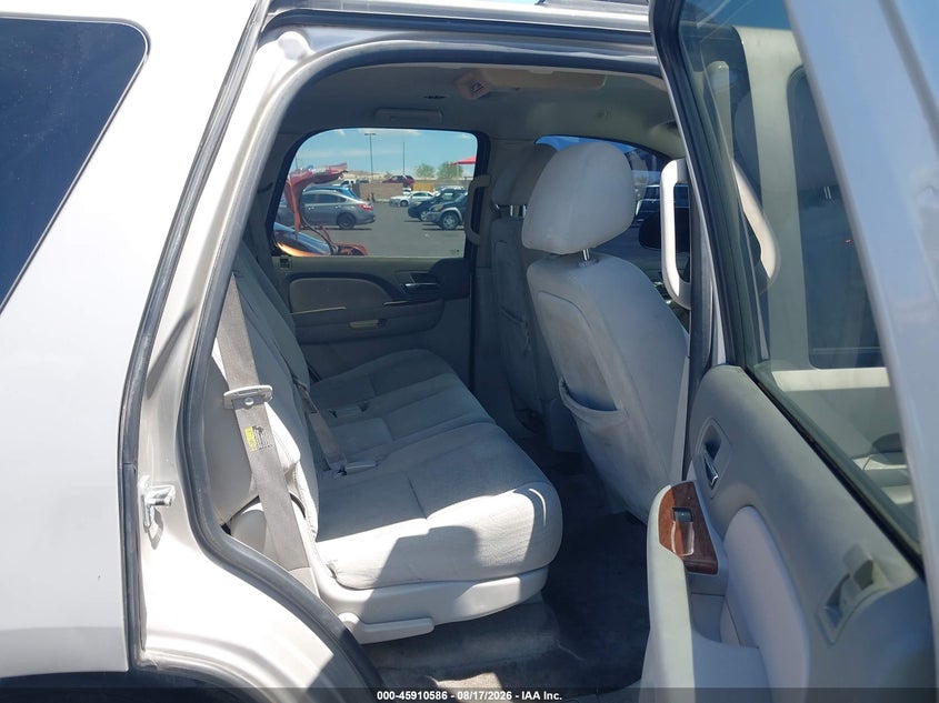 2007 GMC YUKON auction photo 8