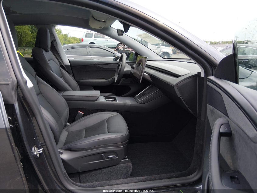 TESLA MODEL Y 2026 VIN 7SAYGDEE3TA390463