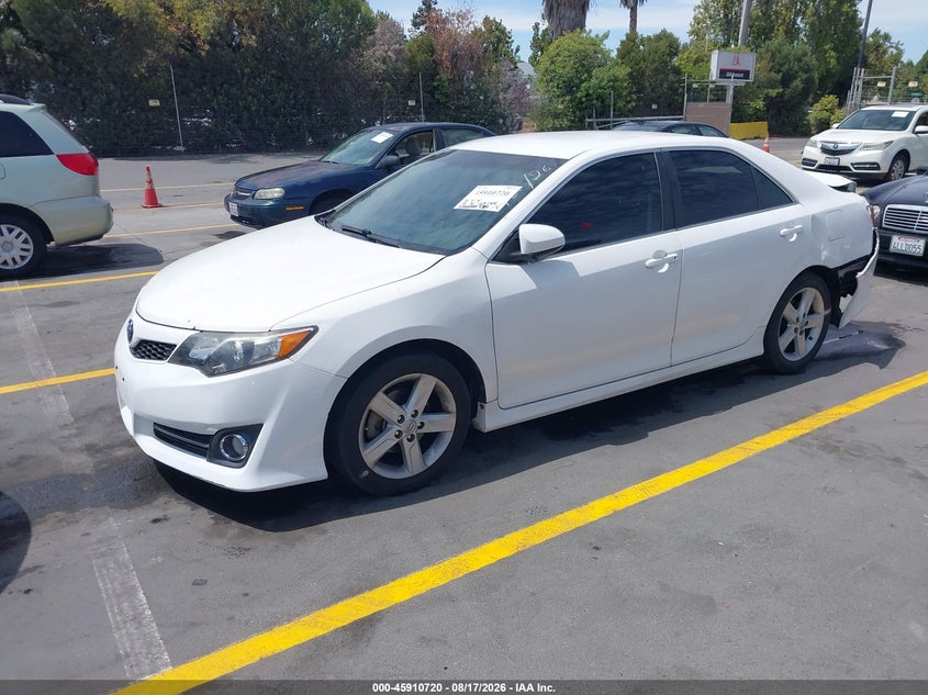 2014 Toyota Camry, Удар ззаду, IAAI, VIN 4T1BF1FK1EU787686 — фото 2