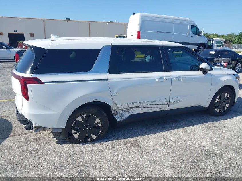 2027 KIA CARNIVAL auction photo 6