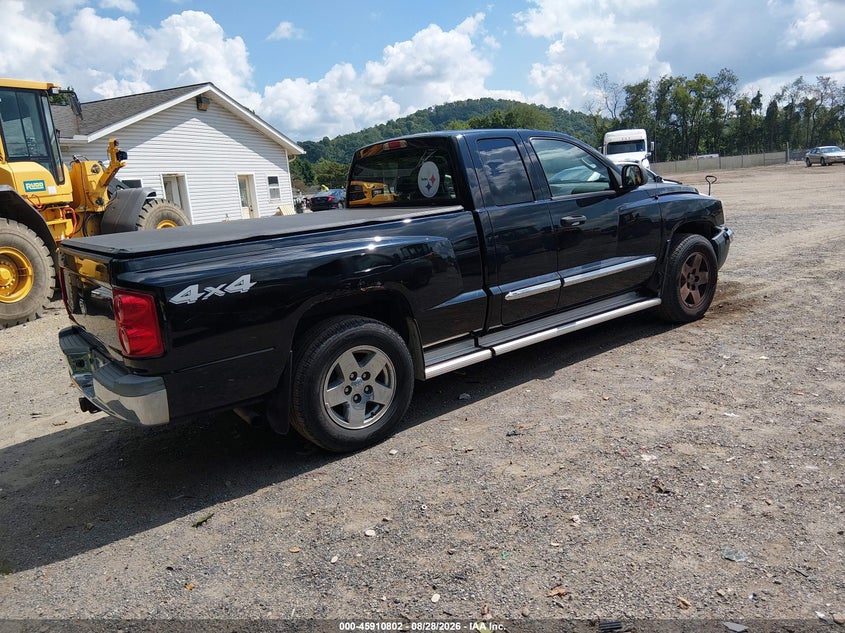 2005 DODGE DAKOTA — zdjęcie 4