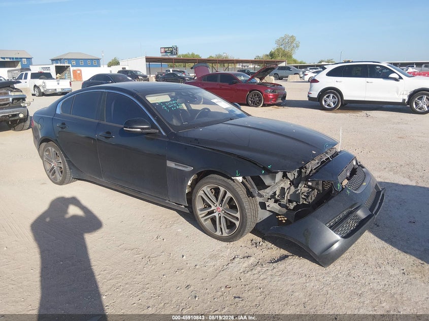 JAGUAR XE