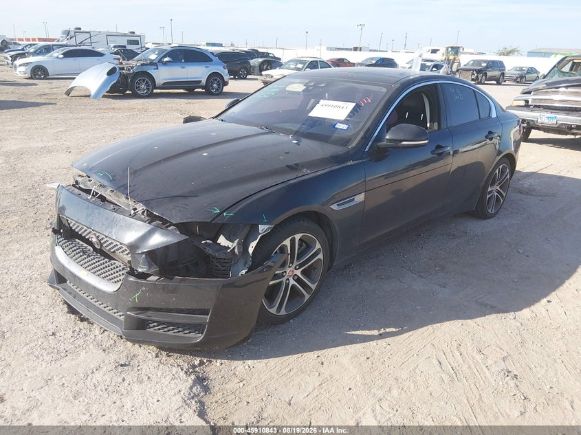 JAGUAR XE - zdjęcie 15