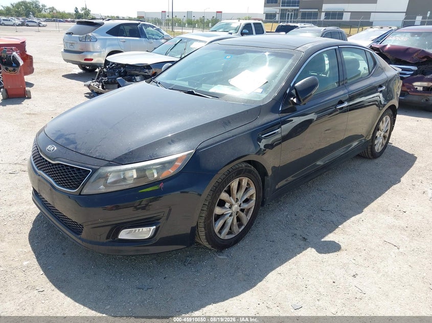 2015 Kia Cadenza, Удар ззаду, IAAI, VIN KNALN4D71F5190736 — фото 2