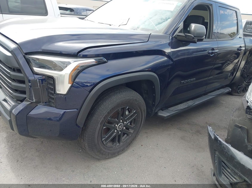 TOYOTA TUNDRA - zdjęcie 2