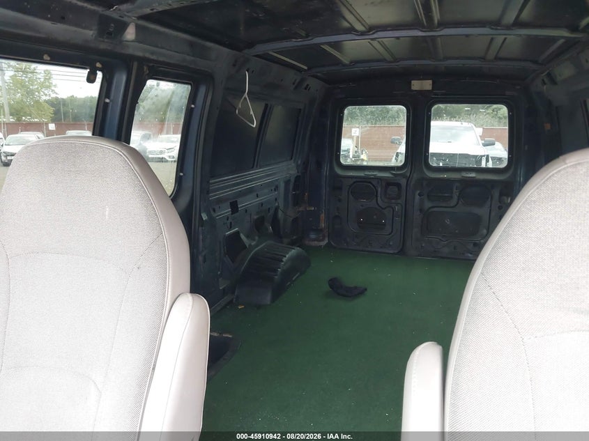2001 FORD E-150 auction photo 8