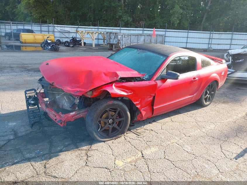 2006 Ford Mustang V6, Front End, IAAI, VIN 1ZVFT80N365266228 — photo 2