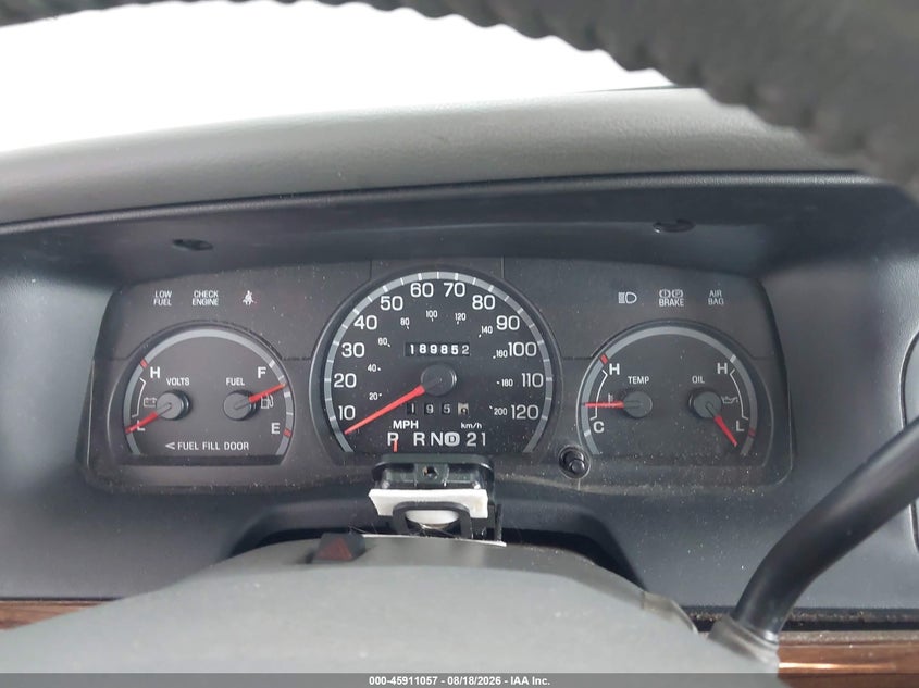 2005 FORD CROWN VICTORIA auction photo 7