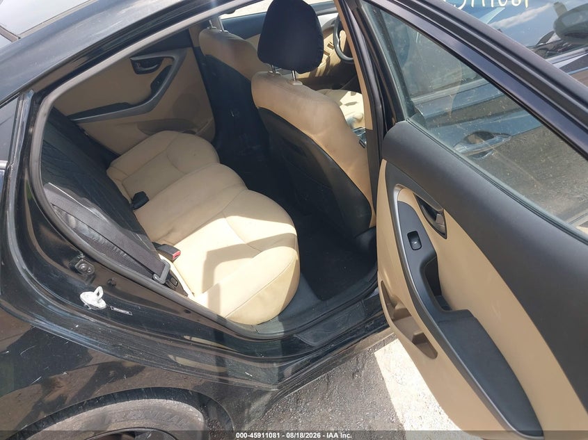 2013 HYUNDAI ELANTRA auction photo 8
