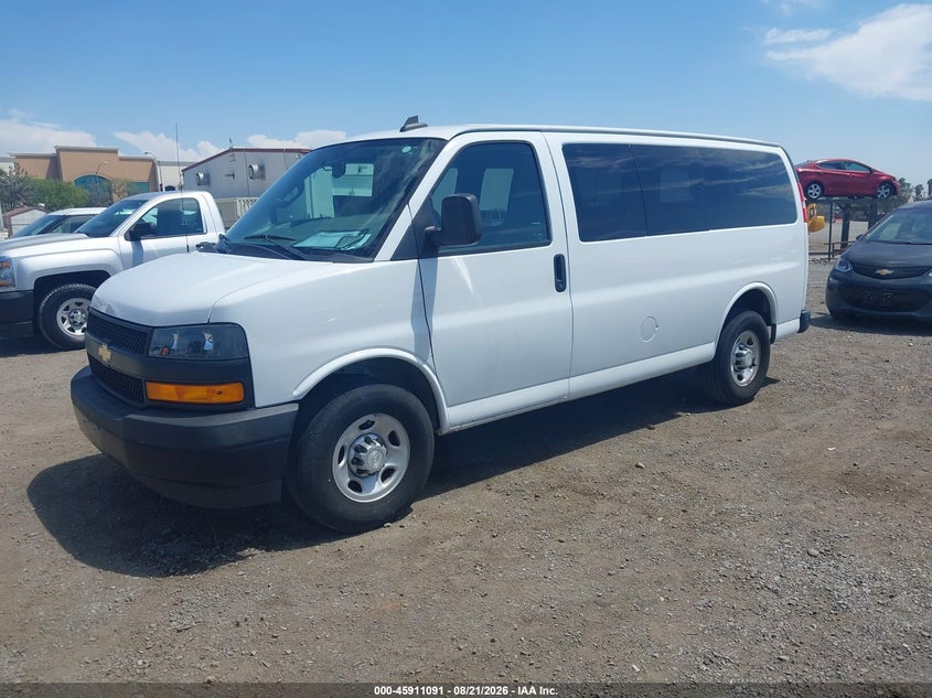 2018 CHEVROLET EXPRESS 2500 auction photo 2