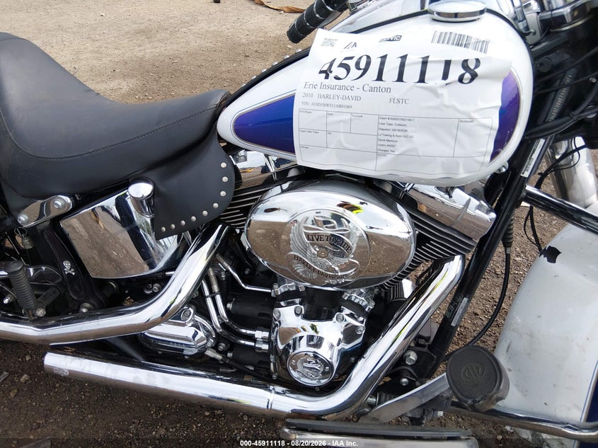 2010 HARLEY-DAVIDSON FLSTC auction photo 8