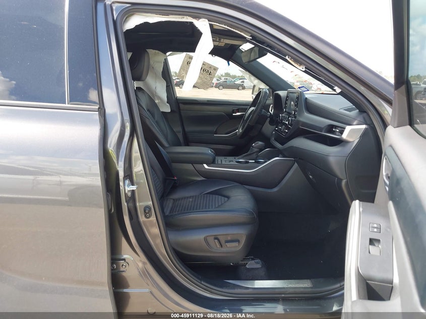 TOYOTA HIGHLANDER - zdjęcie 5