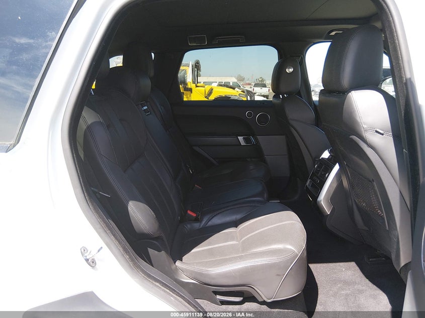 2017 LAND ROVER RANGE ROVER SPORT auction photo 8