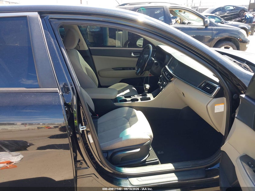 2017 KIA OPTIMA HYBRID auction photo 5