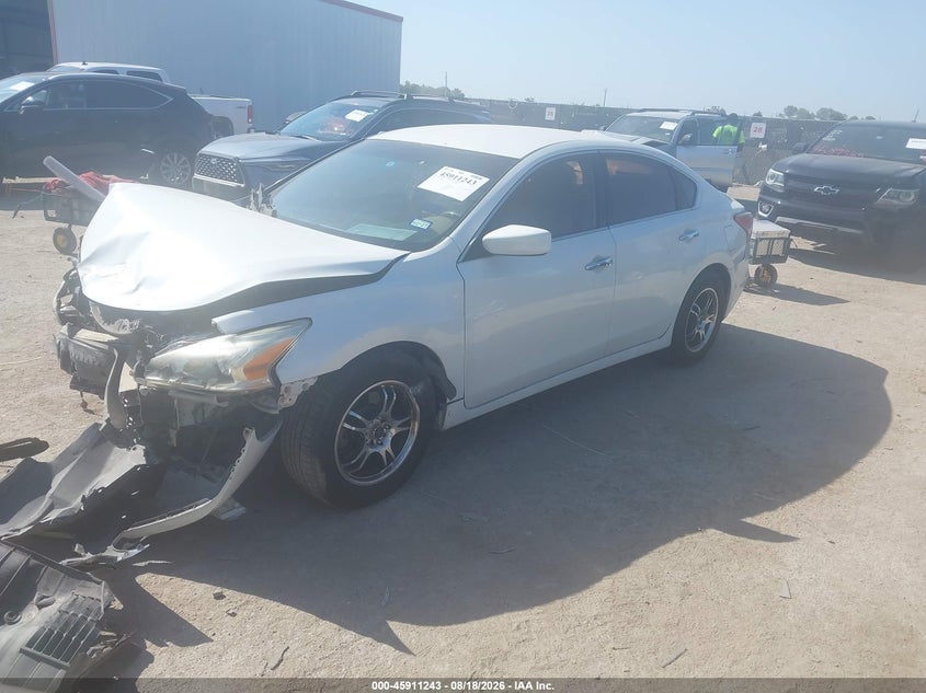 2013 Nissan Altima, Front End, IAAI, VIN 1N4AL3AP7DN522048 — photo 2